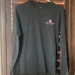 Women’s gray long sleeved simply southern shirt